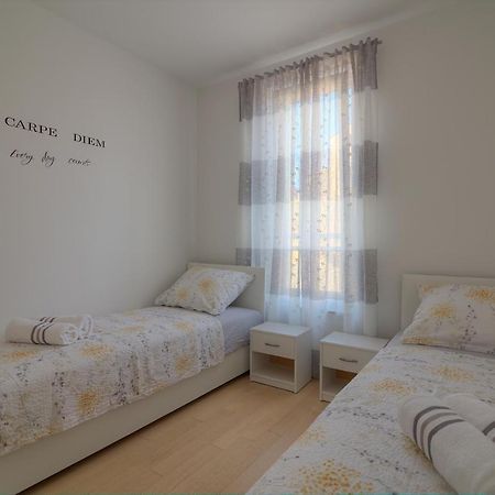セニApartman Nehajアパートメント エクステリア 写真